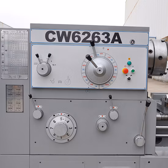 Torno Motor Convencional de Cabeça de Engrenagem Cw6263A/2000